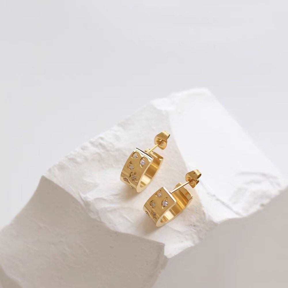 18K Gold Plated Diamond CZ Brilliant Star Small Hoop Earrings - Picture 3 of 10